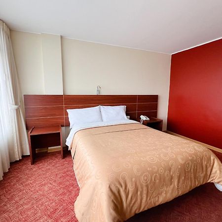 Hotel Flor De Los Andes Tulcán Екстериор снимка