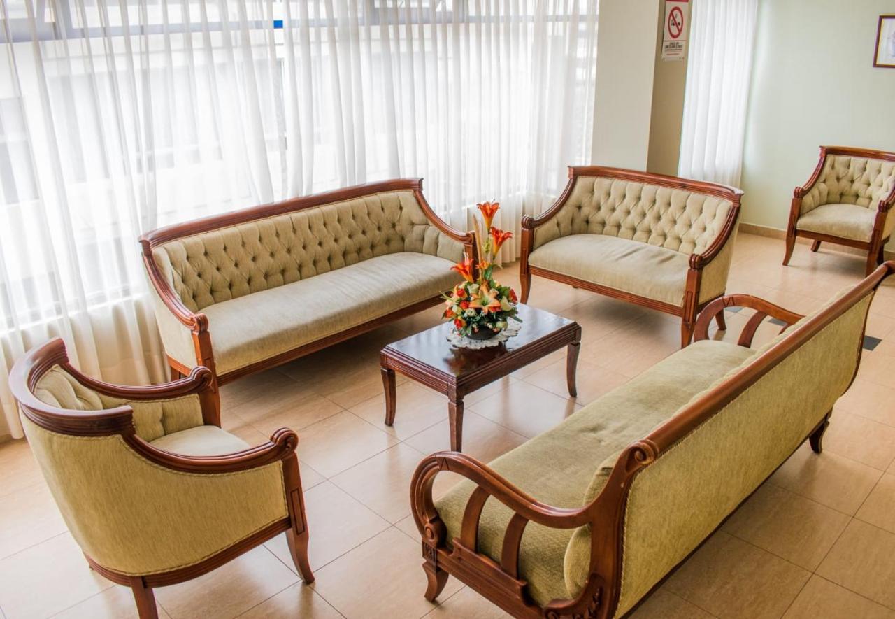 Hotel Flor De Los Andes Tulcán Екстериор снимка