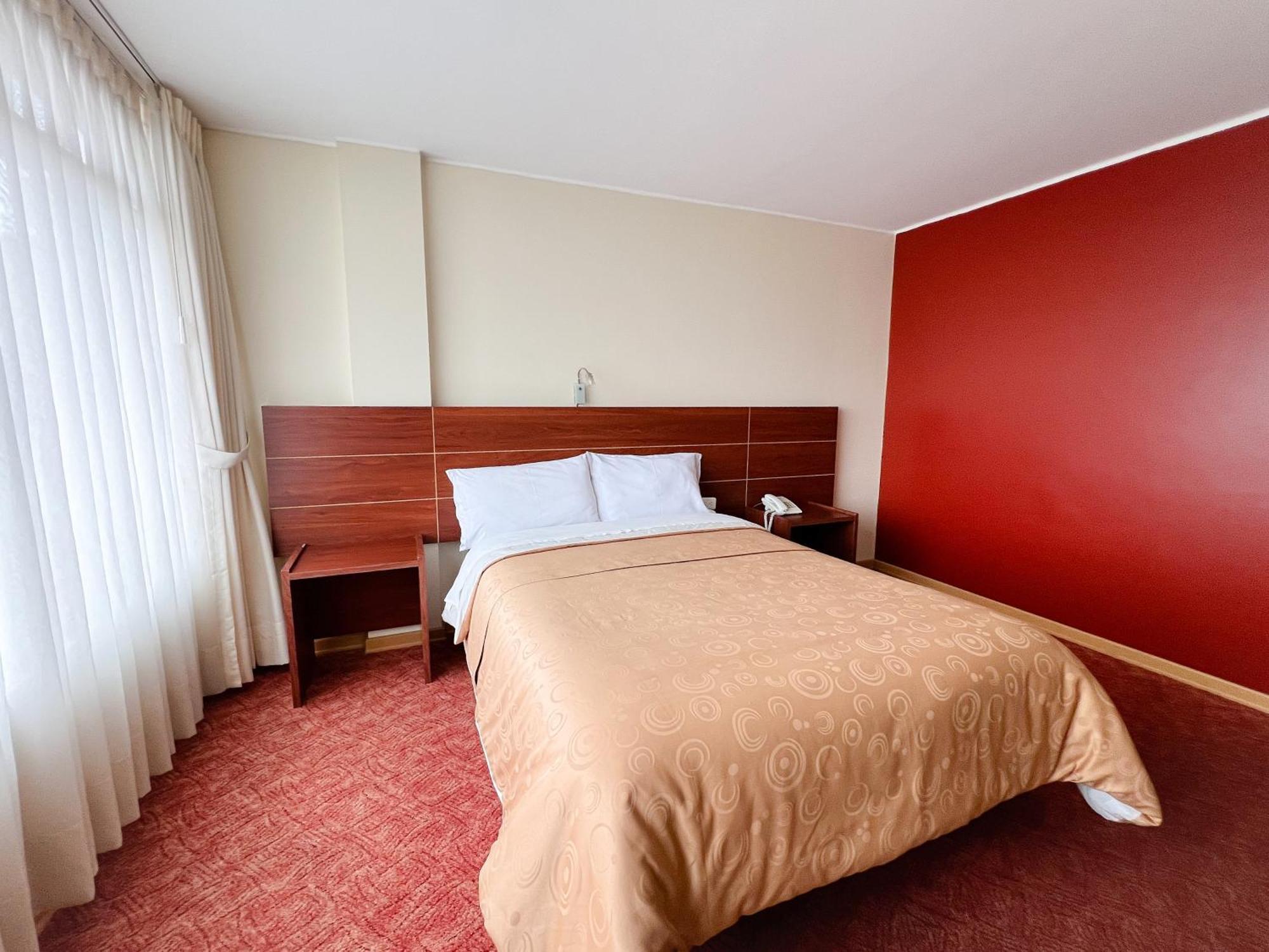 Hotel Flor De Los Andes Tulcán Екстериор снимка
